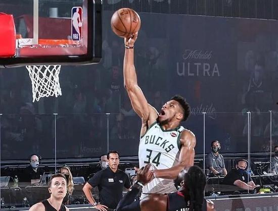 shams最新爆料字母,揭秘Shams最新爆料背后的篮球巨星故事  第2张